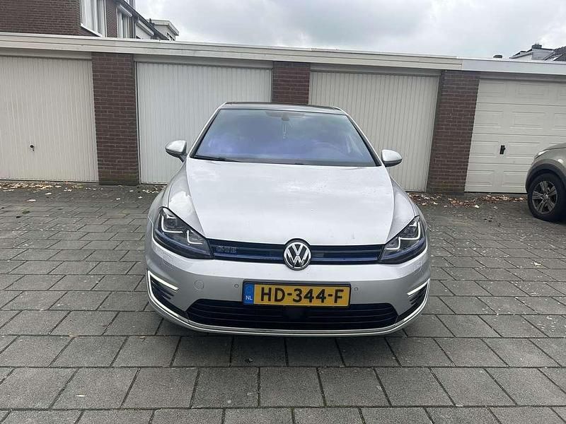 Grijs Gebruikt 2015 VW Golf VII GTE Stationwagen | € 12.500 (Iets duurder) - Afbeelding 1/4