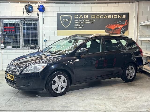 Zwart Gebruikt 2008 Kia Ceed Stationwagen | € 2.250 (Super prijs) - Afbeelding 1/4