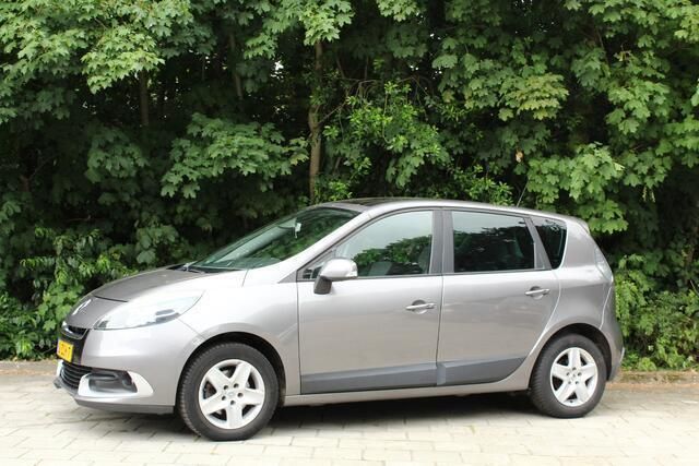 Grijs Gebruikt 2012 Renault Scénic III Expression MPV | € 4.345 (Eerlijke prijs) - Afbeelding 1/4