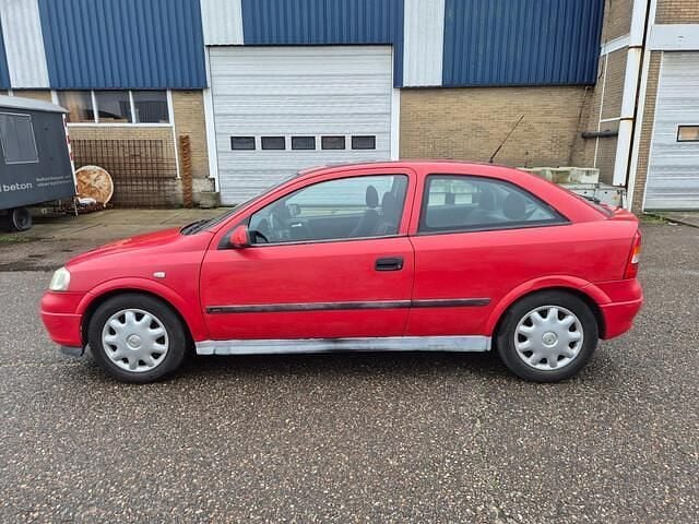 Rood Gebruikt 1998 Opel Astra Sport Hatchback | € 899 (Goede deal) - Afbeelding 1/4
