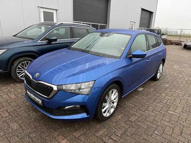 Hatchback Gebruikt 2021 Skoda Scala Ambition Hatchback | € 15.995 (Eerlijke prijs) - Afbeelding 1/3