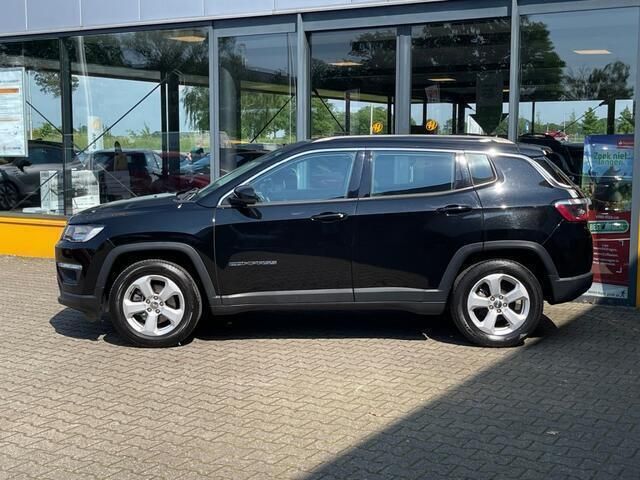 Occasion Jeep Compass Longitude 140 PK (102 kW) 2019 Zwart, metallic lak SUV