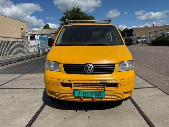 Geel Gebruikt 2006 VW T5 Trendline Van | € 2.799 - Afbeelding 1/4