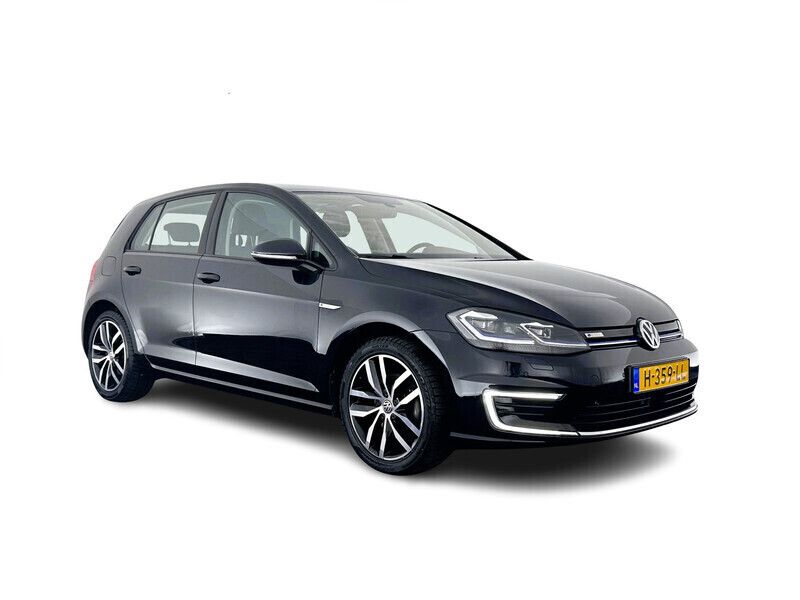Zwart Gebruikt 2020 VW e-Golf Comfortline Hatchback | € 11.945 (Iets duurder) - Afbeelding 1/4