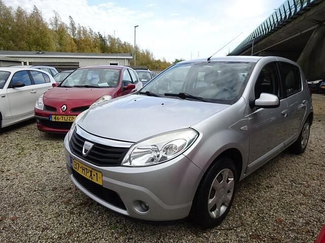 Occasion Dacia Sandero Lauréate 87 PK (63 kW) 2009 Grijs Hatchback