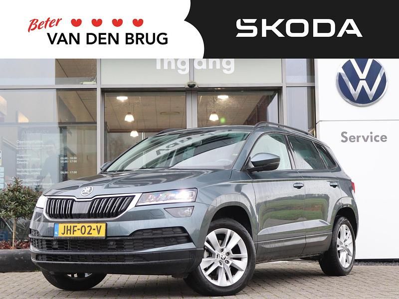 Grijs Gebruikt 2020 Skoda Karoq Ambition SUV | € 26.945 (Eerlijke prijs) - Afbeelding 1/4