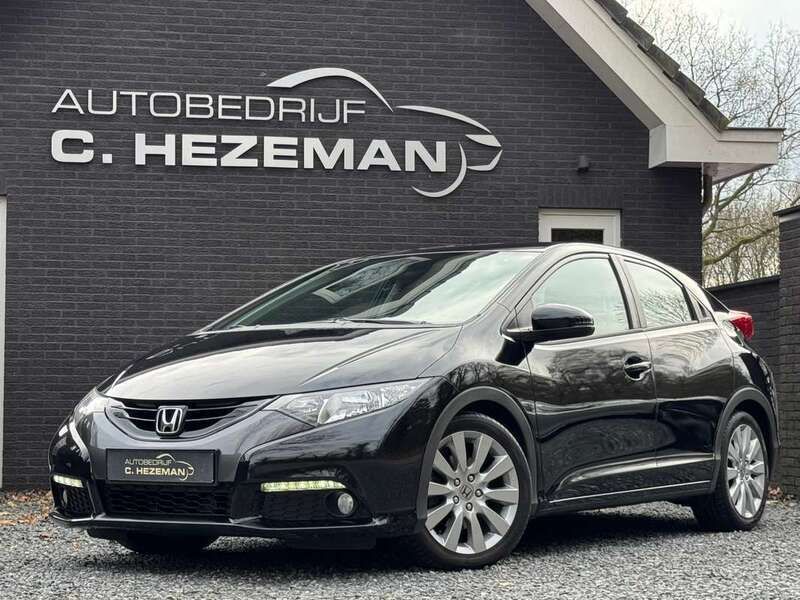 Zwart Gebruikt 2014 Honda Civic Sport Hatchback | € 10.945 (Eerlijke prijs) - Afbeelding 1/4