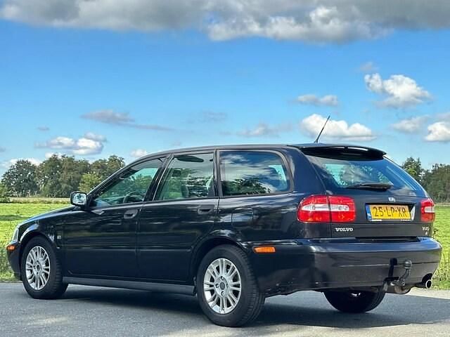 Occasion Volvo V40 2003 Zwart Sedan