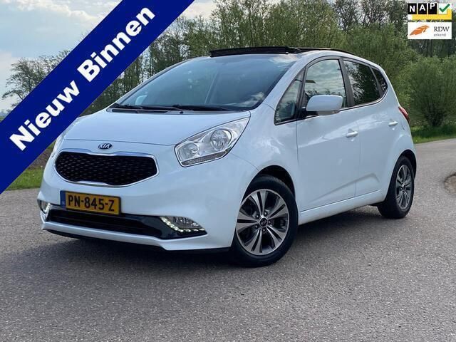 Wit Occasion 2017 Kia Venga Hatchback | € 12.449 (Eerlijke prijs) - Afbeelding 1/4
