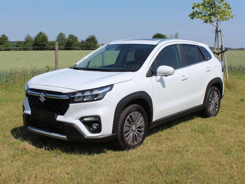 Wit Gebruikt 2022 Suzuki SX4 S-Cross SUV | € 18.450 (Super prijs) - Afbeelding 1/4