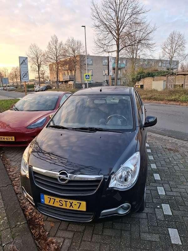 Occasion Opel Agila Edition 68 PK (50 kW) 2011 Zwart Hatchback