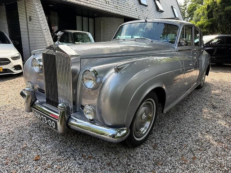 Grijs (metallic) Gebruikt 1960 Rolls Royce Silver Cloud Sedan | € 89.500 - Afbeelding 1/4