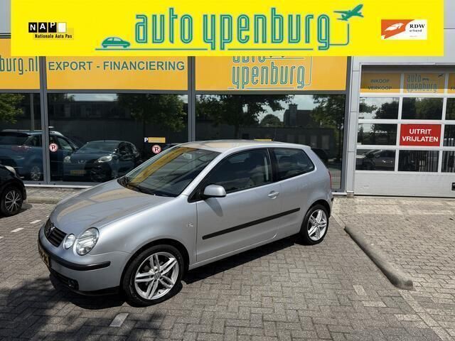 Grijs, metallic lak Gebruikt 2004 VW Polo Comfortline Hatchback | € 2.000 (Goede deal) - Afbeelding 1/4