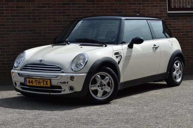 Wit, metallic lak Gebruikt 2006 Mini ONE Seven Hatchback | € 1.449 (Super prijs) - Afbeelding 1/4