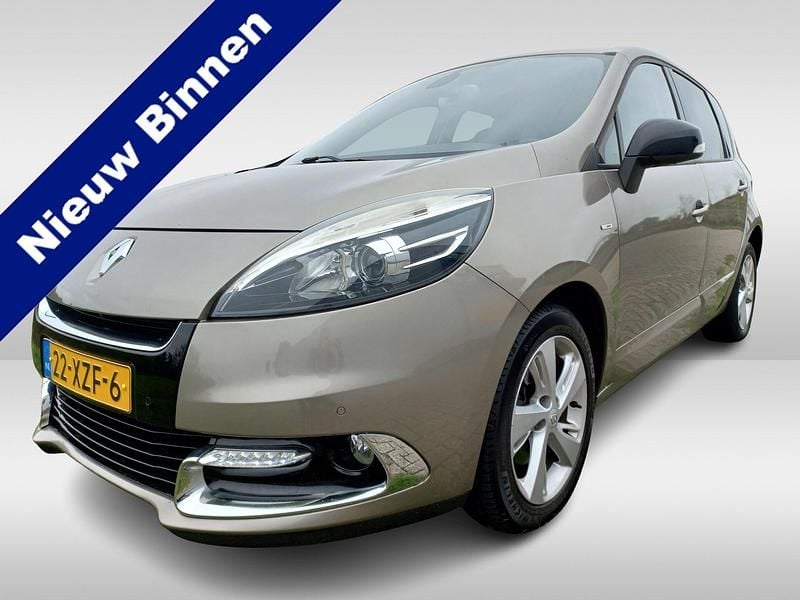 Bruin Gebruikt 2012 Renault Scénic III Bose Edition MPV | € 11.950 (Duur) - Afbeelding 1/4