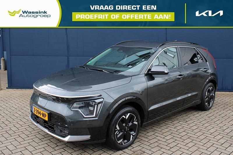 Grijs Gebruikt 2024 Kia e-Niro 2 SUV | € 32.895 (Goede deal) - Afbeelding 1/4