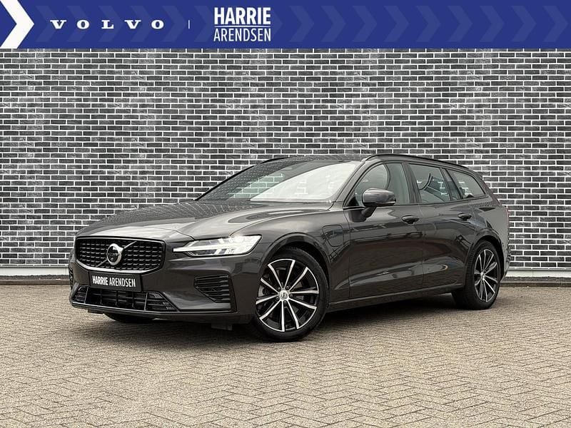 Grijs Gebruikt 2024 Volvo V60 Plus Stationwagen | € 45.694 (Duur) - Afbeelding 1/4