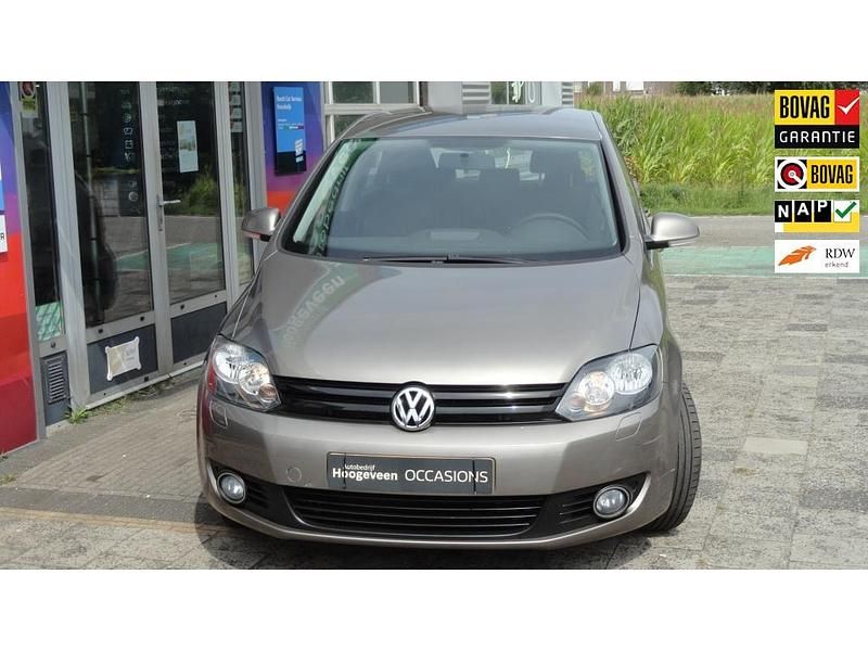 Bruin Gebruikt 2010 VW Golf Plus Trendline MPV | € 6.950 (Eerlijke prijs) - Afbeelding 1/4
