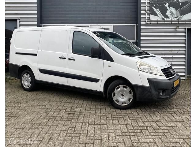 Wit Gebruikt 2010 Fiat Scudo MPV | € 2.250 (Eerlijke prijs) - Afbeelding 1/4