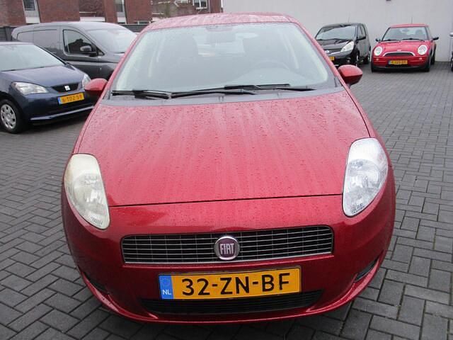 Occasion Fiat Grande Punto Dynamic 65 PK (47 kW) 2008 Rood (metallic) Hatchback
