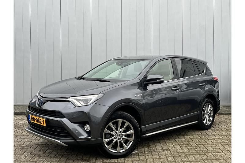 Grijs Occasion 2017 Toyota RAV4 Hybrid Executive SUV | € 22.299 (Eerlijke prijs) - Afbeelding 1/1