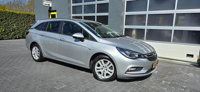 Grijs (metallic) Occasion 2019 Opel Astra Business Stationwagen | € 11.250 (Eerlijke prijs) - Afbeelding 1/4