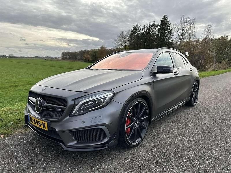 Grijs Occasion 2015 Mercedes GLA45 AMG AMG SUV | € 19.500 (Eerlijke prijs) - Afbeelding 1/4