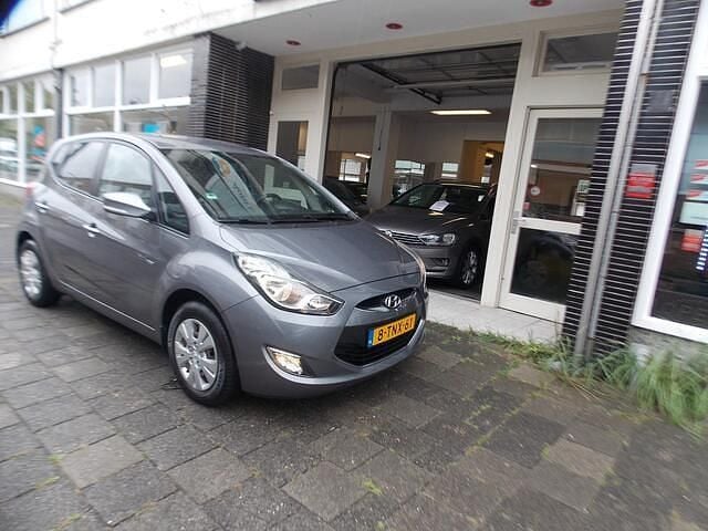 Grijs Gebruikt 2014 Hyundai ix20 Hatchback | € 7.450 (Eerlijke prijs) - Afbeelding 1/4