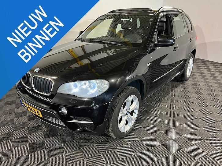 Zwart (metallic) Gebruikt 2012 BMW X5 Executive SUV | € 9.999 (Eerlijke prijs) - Afbeelding 1/4
