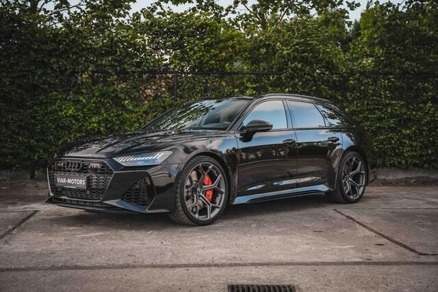 Zwart Nieuw 2024 Audi RS6 Performance Stationwagen | € 131.995 - Afbeelding 1/4