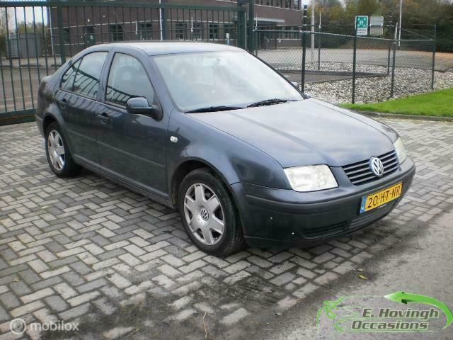 Occasion VW Bora Comfortline 105 PK (77 kW) 2001 Blauw Sedan