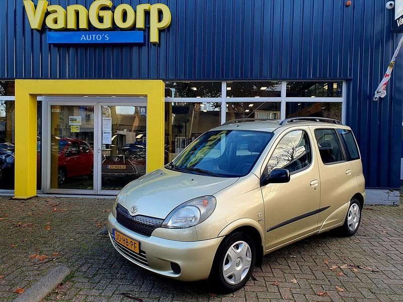 Beige Gebruikt 2001 Toyota Yaris Verso Luna MPV | € 3.995 (Eerlijke prijs) - Afbeelding 1/4
