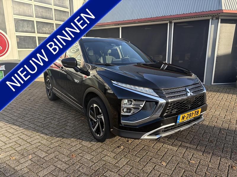 Zwart Gebruikt 2022 Mitsubishi Eclipse Cross Intense+ SUV | € 21.750 (Eerlijke prijs) - Afbeelding 1/4