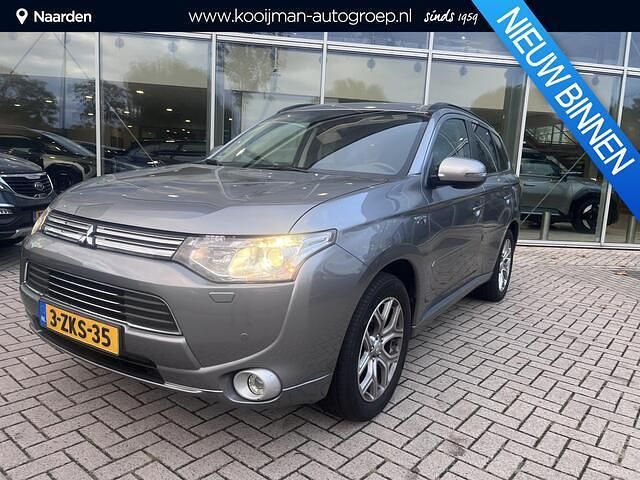 Grijs Gebruikt 2015 Mitsubishi Outlander Instyle SUV | € 12.745 (Eerlijke prijs) - Afbeelding 1/4