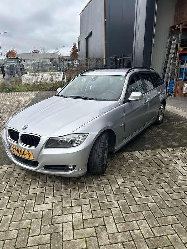 Grijs Gebruikt 2010 BMW 316 Stationwagen | € 5.999 (Eerlijke prijs) - Afbeelding 1/4