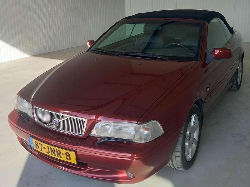 Rood Occasion 2001 Volvo C70 Cabriolet | € 6.950 (Eerlijke prijs) - Afbeelding 1/4