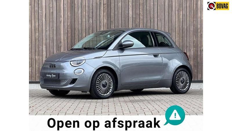 Grijs (metallic) Occasion 2022 Fiat 500e Icon Hatchback | € 16.900 (Goede deal) - Afbeelding 1/4