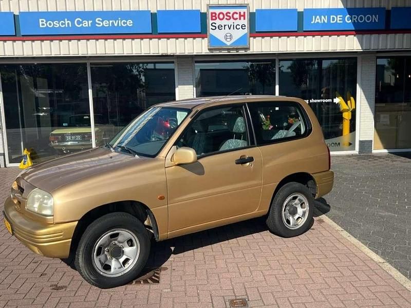 Occasion Suzuki Grand Vitara Cool 128 PK (94 kW) 2000 Geel SUV
