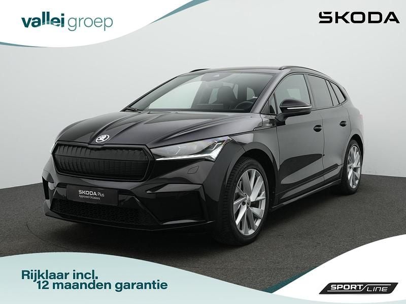 Zwart (metallic) Gebruikt 2023 Skoda Enyaq iV SportLine SUV | € 35.700 (Eerlijke prijs) - Afbeelding 1/4