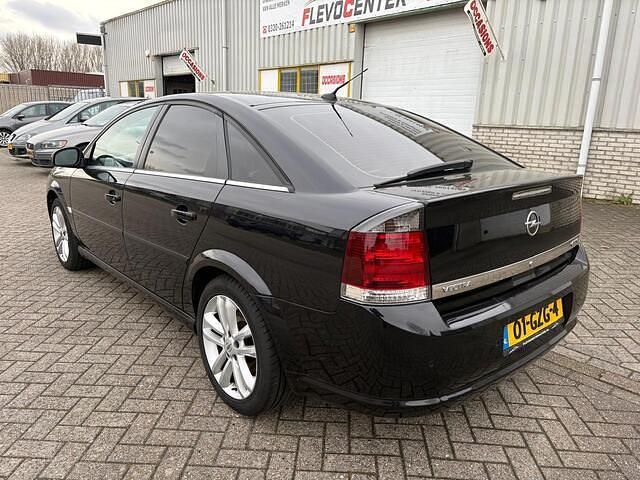 Occasion Opel Vectra GTS Executive 140 PK (102 kW) 2008 Zwart (metallic) Hatchback