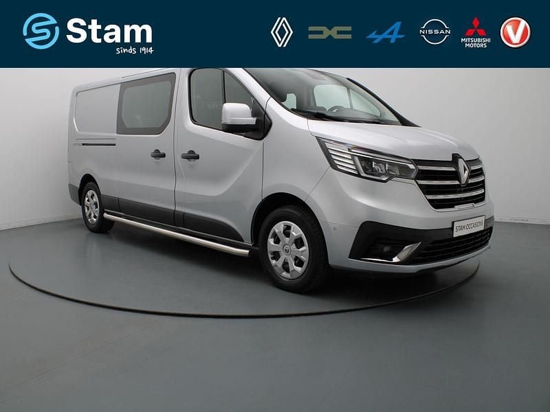Grijs metallic Occasion 2024 Renault Trafic MPV | € 25.290 (Super prijs) - Afbeelding 1/4
