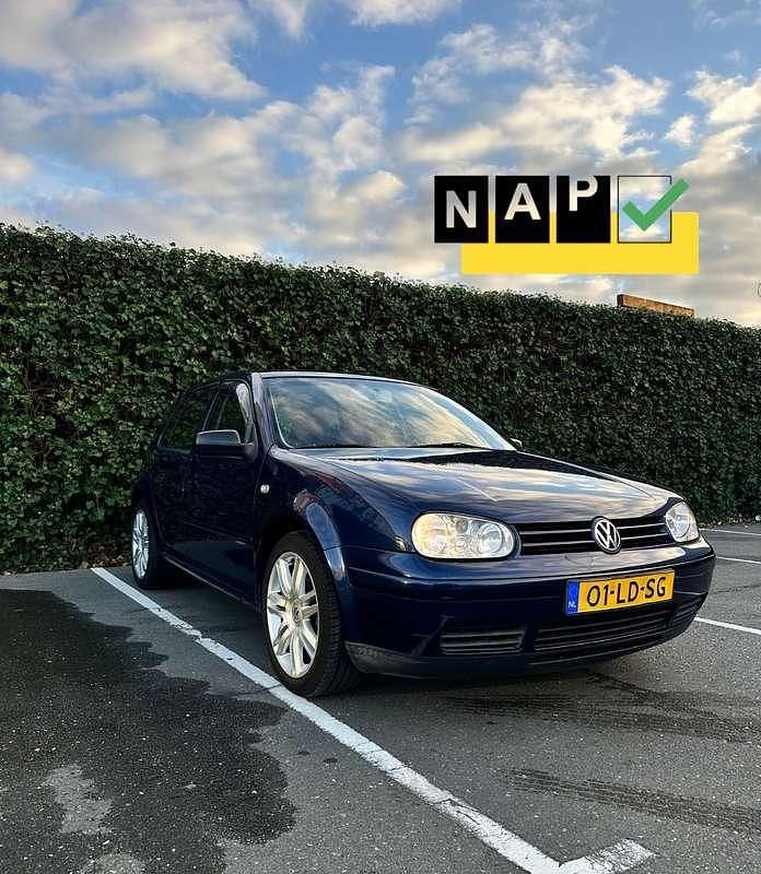 Blauw Gebruikt 2002 VW Golf IV Hatchback | € 1.850 (Eerlijke prijs) - Afbeelding 1/4