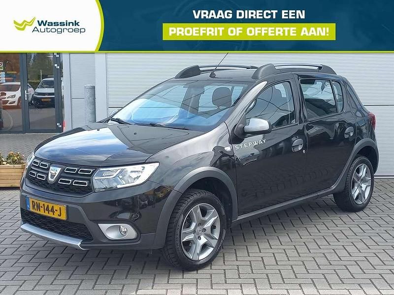 Zwart Gebruikt 2018 Dacia Sandero Stepway Hatchback | € 9.940 (Eerlijke prijs) - Afbeelding 1/4