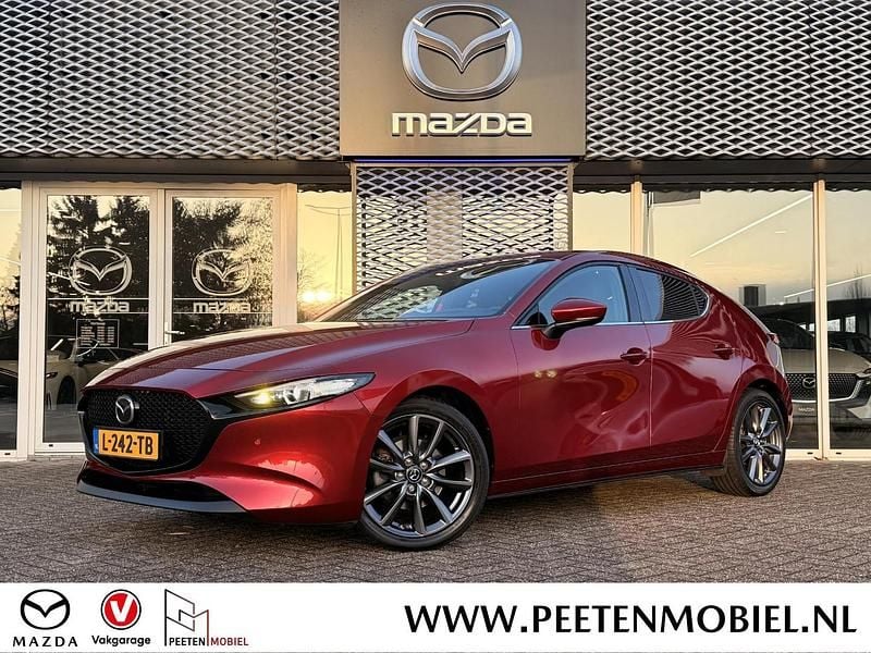 Soul red crystal (donker rood) Occasion 2021 Mazda 3 Sportive Hatchback | € 20.890 (Iets duurder) - Afbeelding 1/4