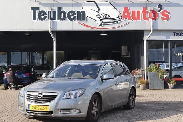 Grijs Gebruikt 2012 Opel Insignia Cosmo Stationwagen | € 1.985 (Goede deal) - Afbeelding 1/4