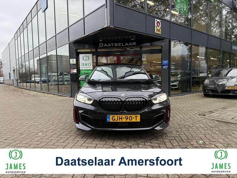 Zwart Gebruikt 2021 BMW 128 Executive Hatchback | € 33.444 (Eerlijke prijs) - Afbeelding 1/4