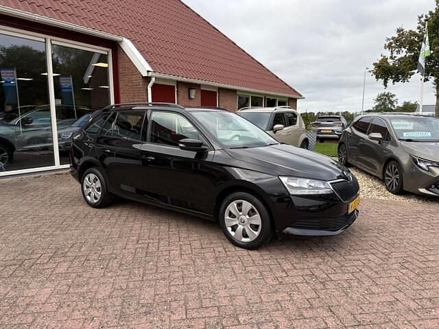 Zwart Gebruikt 2020 Skoda Fabia Active Stationwagen | € 13.999 (Eerlijke prijs) - Afbeelding 1/4