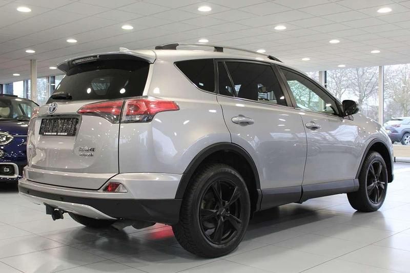 Occasion Toyota RAV4 Hybrid Executive 155 PK (114 kW) 2018 Zilver (metallic) SUV