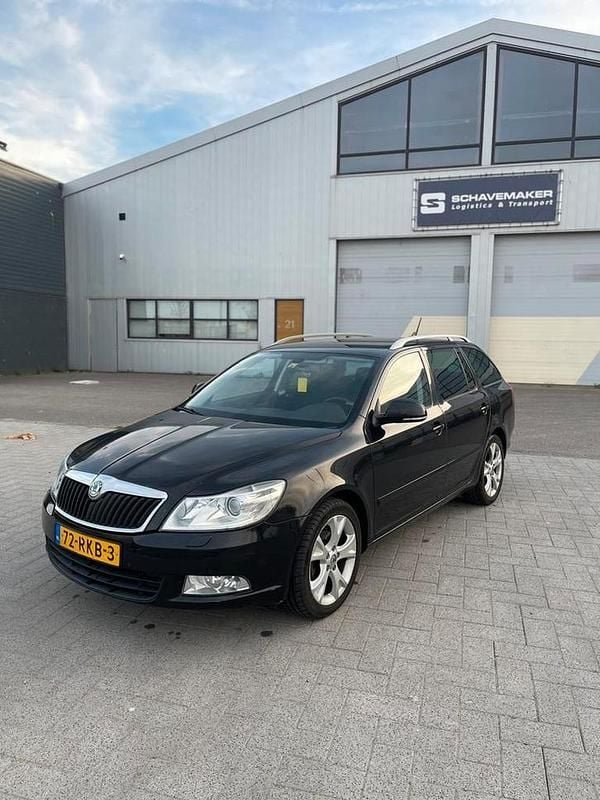 Occasion 2011 Skoda Octavia Stationwagen | € 3.400 (Eerlijke prijs) - Afbeelding 1/4