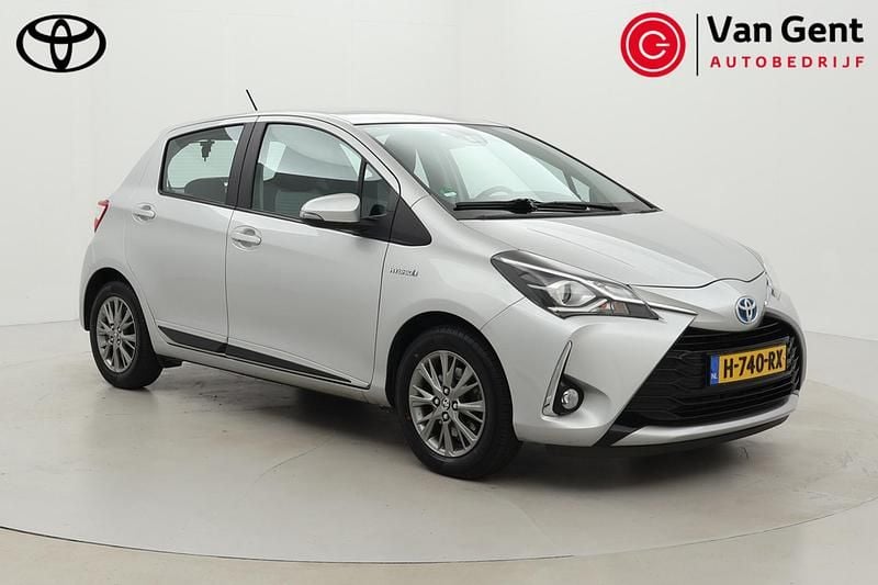 Grijs Gebruikt 2018 Toyota Yaris Hybrid Hatchback | € 16.499 (Eerlijke prijs) - Afbeelding 1/4